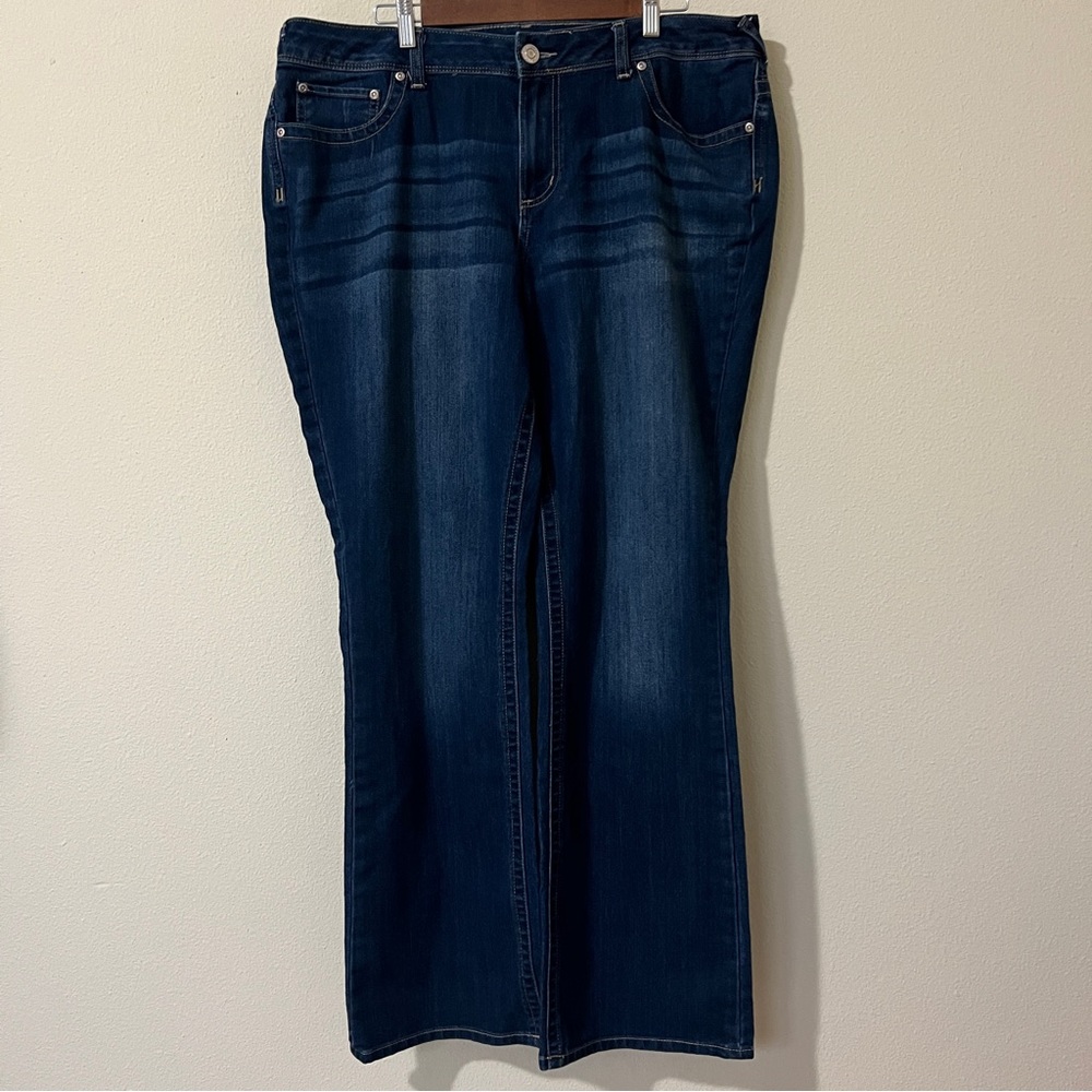 Maurices Women’s Jeans Blue Size 18 W Long Boot Cut Dark Wash
